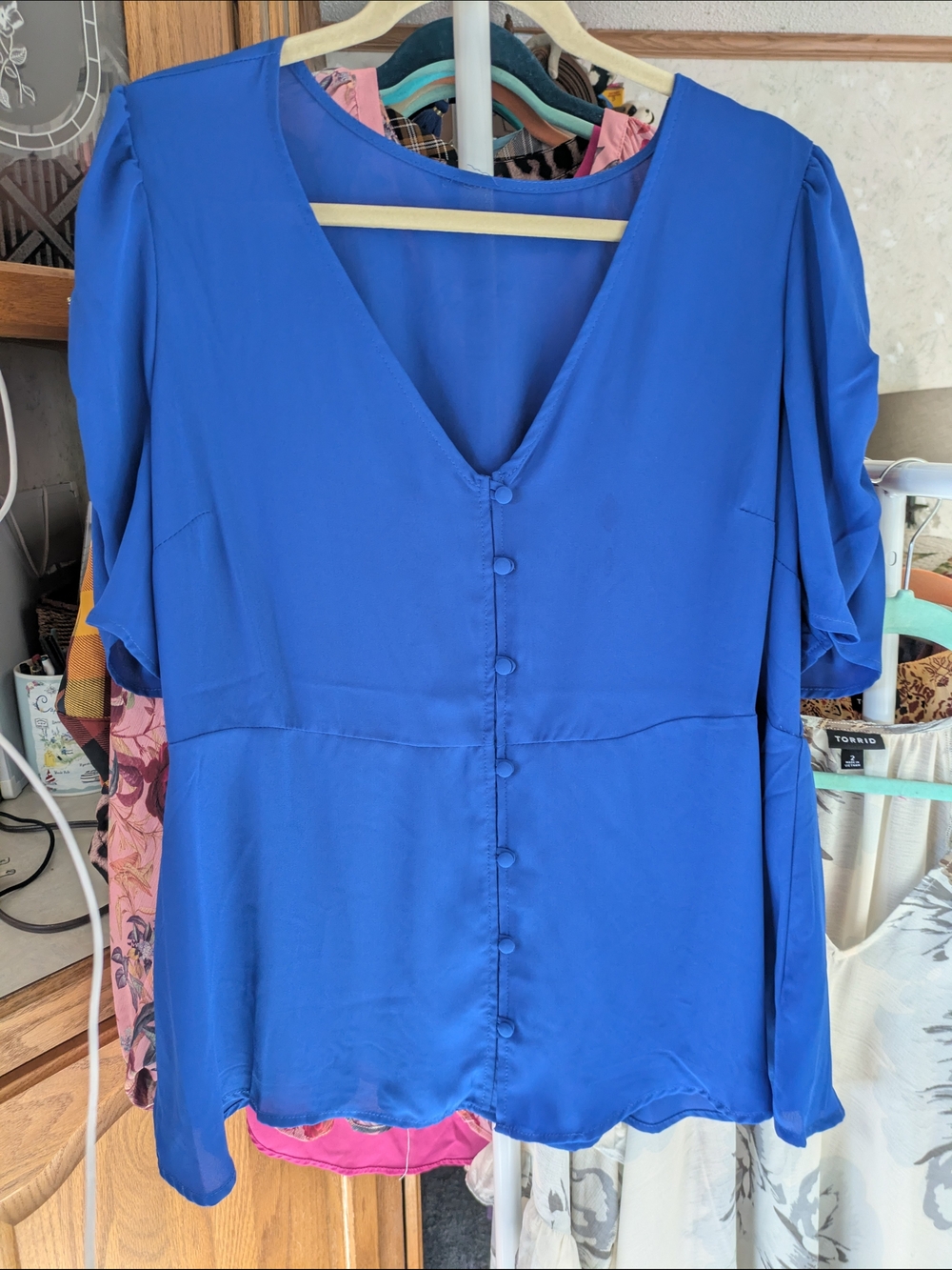 Elegant Cobalt V-Neck Button-Front Blouse